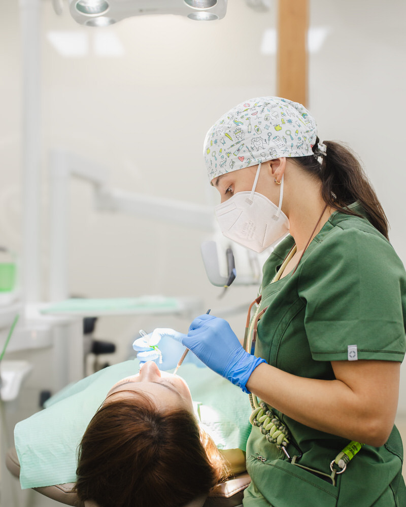 Periodoncia en Oviedo con la Dra Luisa Castillo en el Centro Odontológico Miguel González 4