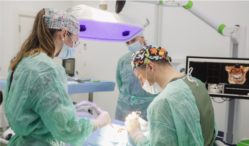Rehabilitacion-Oral-Completa-en-Oviedo-Centro-odontologico-Miguel-Gonzalez